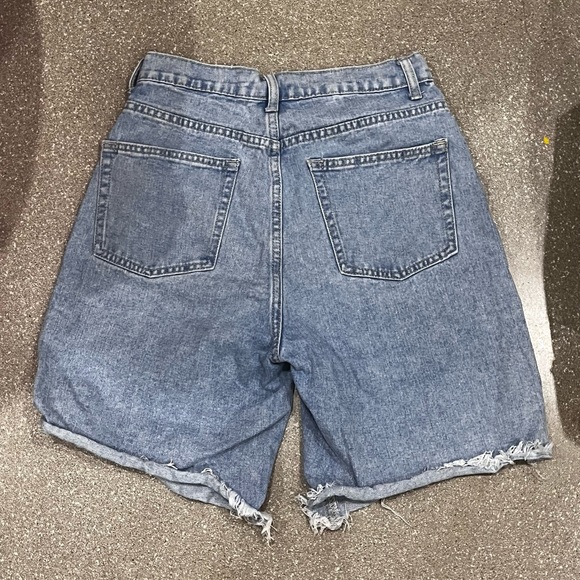 Forever 21 Jean shorts size 25 light blue wash - Picture 3 of 3
